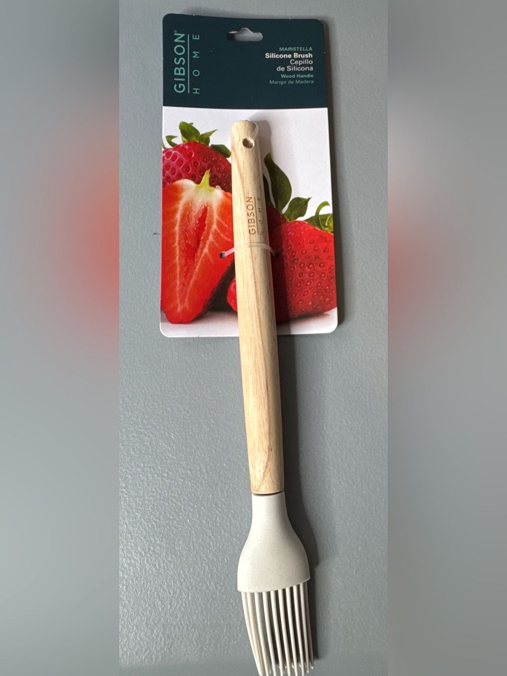 Gibson Maristella Silicone Brush with Natural Wood Handle - Cream Bristles